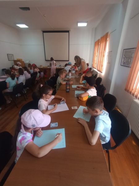  Copiii au descoperit patrimoniul prin joc și creativitate în primele zile ale programului „Vacanță la muzeu”